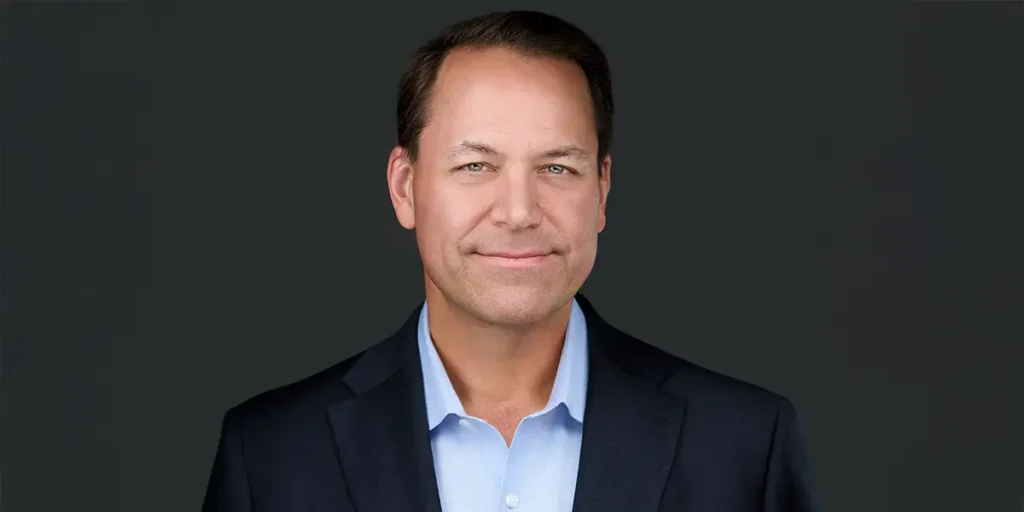 Mark Hjelle headshot